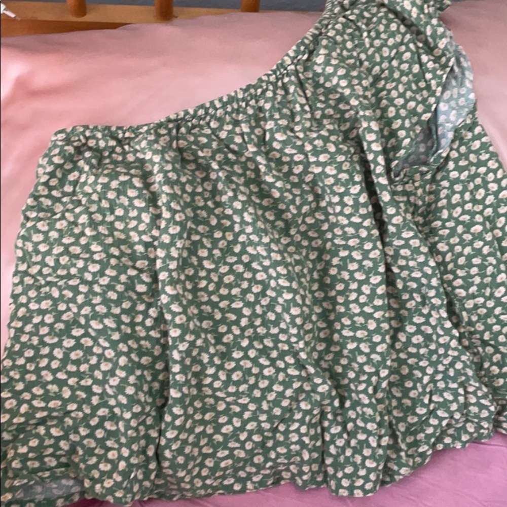 American Eagle one shoulder shirt